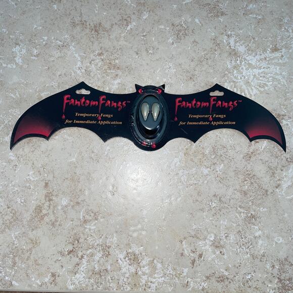 VAMPIRE BAT TEETH FANGS BITES HALLOWEEN COSTUME DENTAL APPLIANCE NEW - Picture 1 of 2